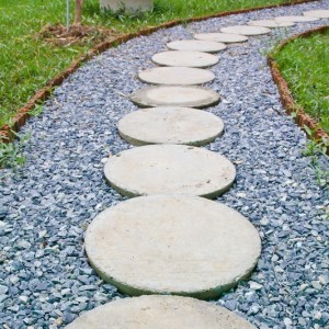 blue slate around stepping stones resized